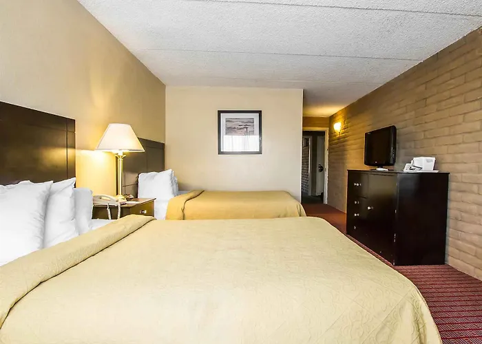 Hotel Quality Near Ft Huachuca 2*